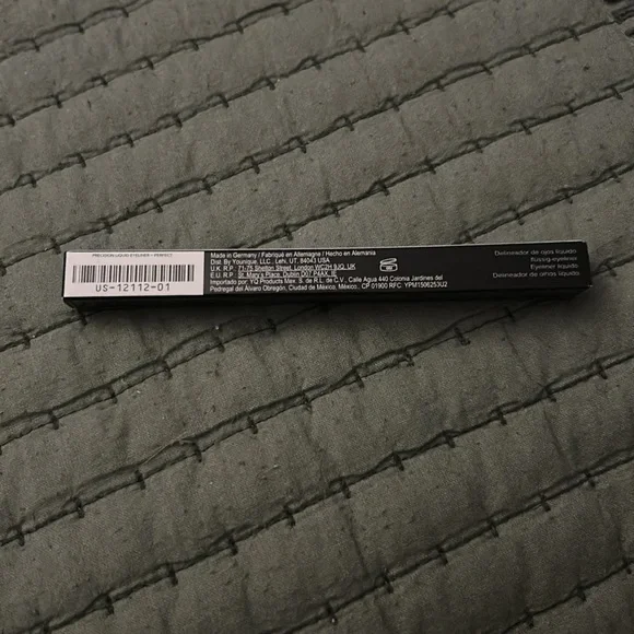 Younique Moonstruck Precision Liquid Eyeliner - Perfect - Picture 4 of 5